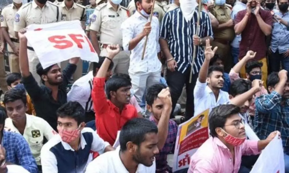 TS Students Protest Against Inter Board Exams Results 2021 | Telugu Online News