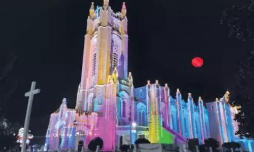 Governor TamiliSai and CM KCR Christmas to Telangana People Governor TamiliSai and CM KCR Christmas to Telangana People