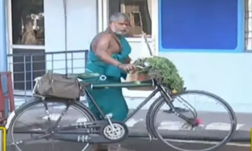 Tamil Nadu Shaktidasan Devotee of Tirumala comes to Tirupati by Cycle From 40 Years | Telugu Online News Tamil Nadu Shaktidasan Devotee of Tirumala comes to Tirupati by Cycle From 40 Years | Telugu Online News