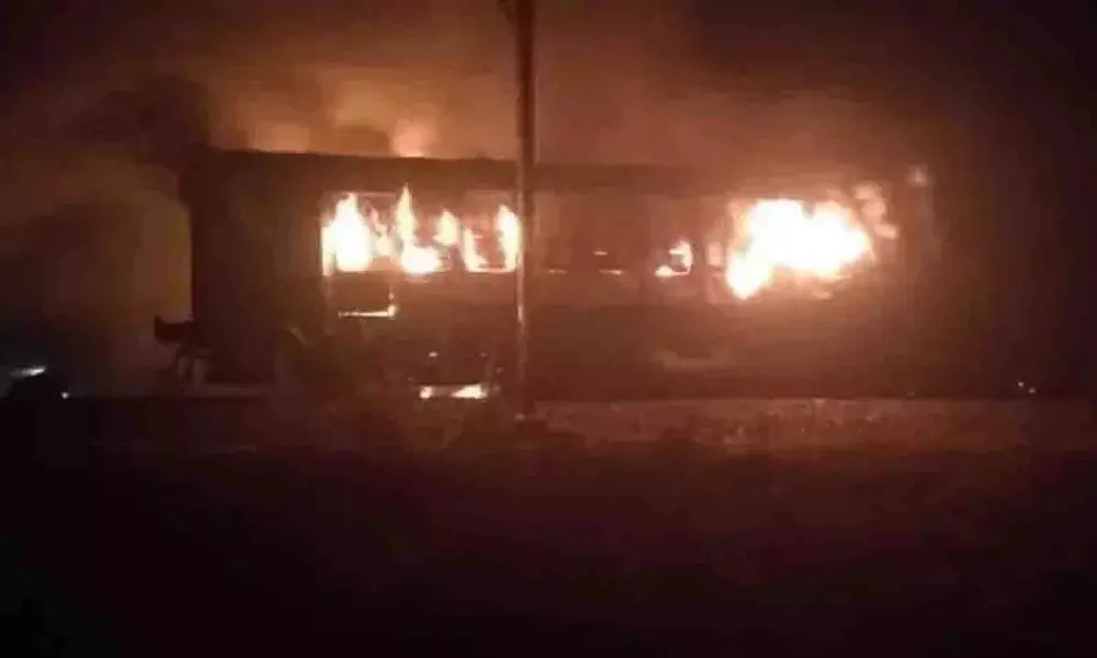 Fire Accident in Kasganj Farrukhabad Passenger Train in Uttar Pradesh | National News