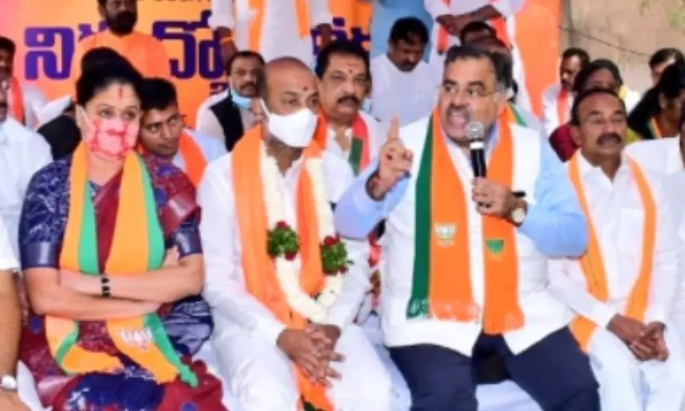 Telangana BJP In-charge Tarun Chugh Comments On CM KCR | TS News Online