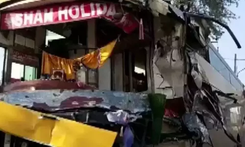 Bus Accident at Ambala Delhi Highway Killed 5 Members | National News