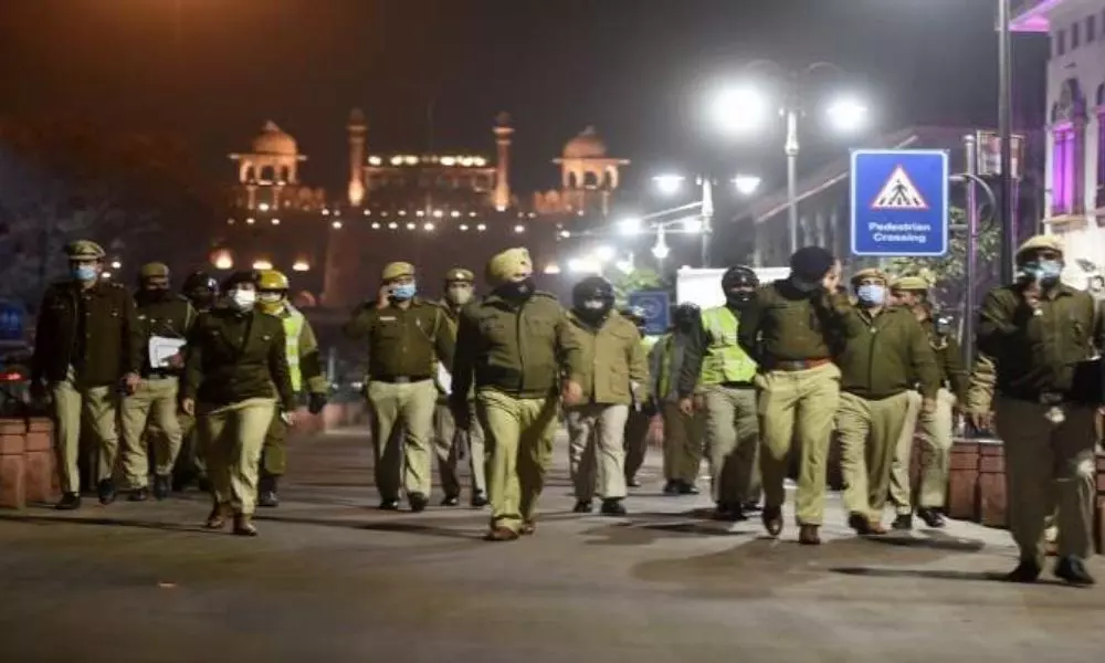 Delhi Night Curfew Starts From Today