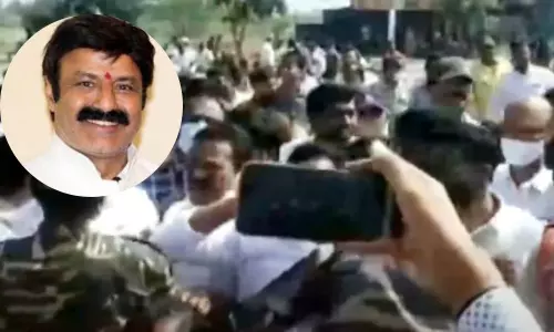 Tension at Balakrishnas house in Hindupur | AP Latest News Tension at Balakrishnas house in Hindupur | AP Latest News