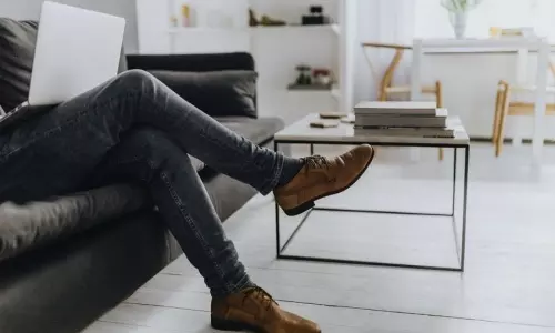 Do you Shaking legs while Sitting in a Chair do you know why this Happens without  you Knowing