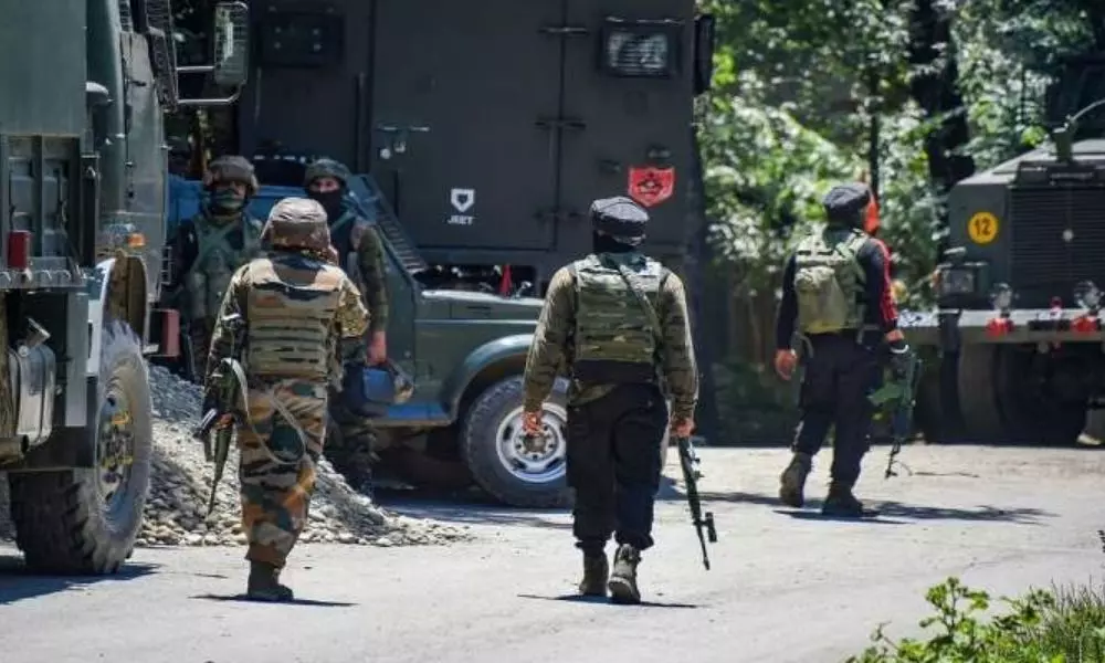 Maoists Encounter in Srinagar Jammu Kashmir Today 31 12 2021 | National News