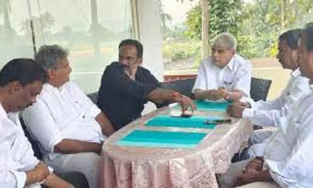 Vijayawada MP Keshineni Nani Met Vangaveeti Radha