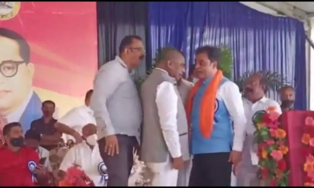 Minister CN Ashwath Narayan and MP DK Suresh Fight at Public Event in Karnataka
