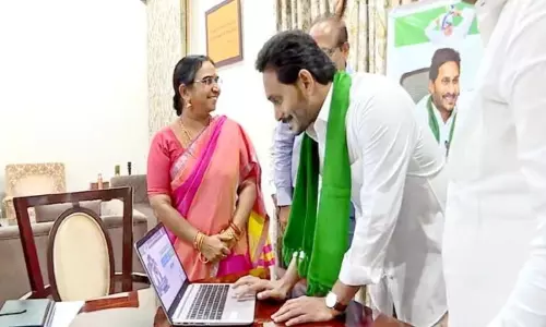 AP CM Jagan Released the YSR Rythu Bharosa and PM Kisan AP CM Jagan Released the YSR Rythu Bharosa and PM Kisan