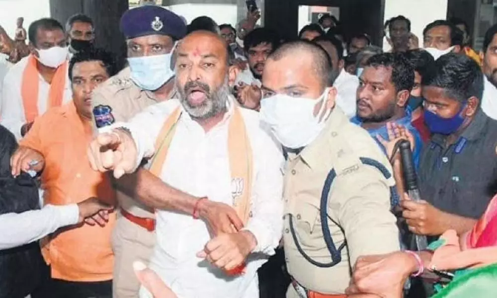 BJP Candle Rally Today from LB Stadium to Liberty Against Bandi Sanjay Arrest | Telangana News