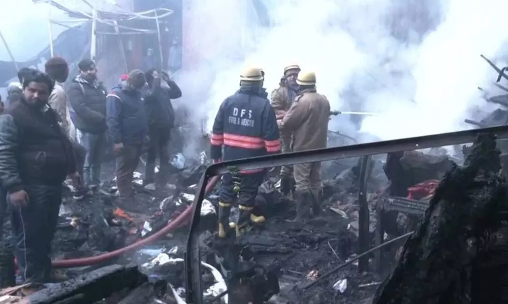 Fire Accident in Lajpat Rai Market Delhi | National News Today