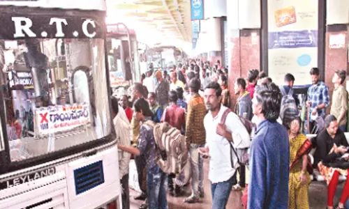 Telangana Bus and Railway Stations see Huge Sankranti Rush