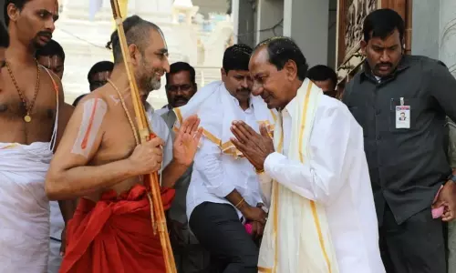CM KCR At Chinjiyar Swami Ashram in Muchintal | TS News Today CM KCR At Chinjiyar Swami Ashram in Muchintal | TS News Today