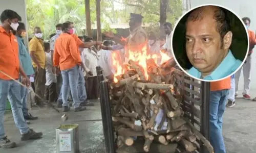 Ramesh Babu Last Rites Performed In Maha Prasthanam