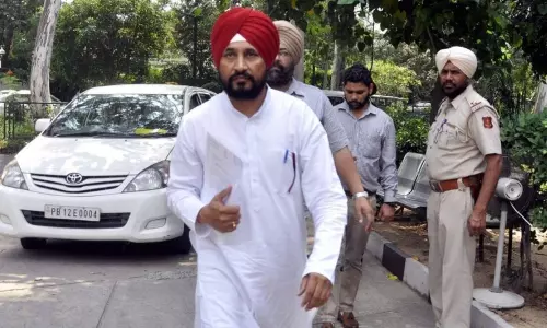 Punjab CM Writes to EC, Asks Postpone of Polls for six Days Punjab CM Writes to EC, Asks Postpone of Polls for six Days