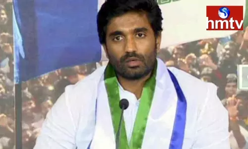 పార్టీకి వ్యతిరేకంగా వ్యవహరించిన... ఎంపీ రఘురామకృష్ణంరాజుపై ప్రివిలేజ్ కమిటీకి ఫిర్యాదు పార్టీకి వ్యతిరేకంగా వ్యవహరించిన... ఎంపీ రఘురామకృష్ణంరాజుపై ప్రివిలేజ్ కమిటీకి ఫిర్యాదు