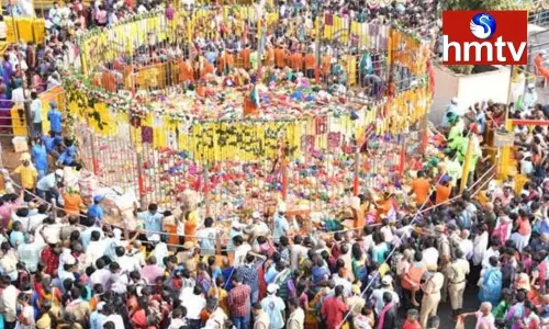 Devotees flock to Medaram Jatara Devotees flock to Medaram Jatara