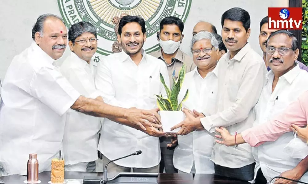 Meeting of Employees Union with CM Jagan in Andhra Pradesh