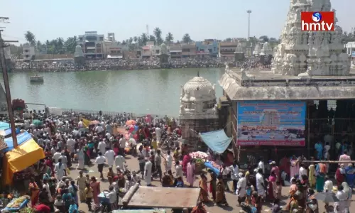 Jampannavagu Chattering With Devotees Jampannavagu Chattering With Devotees