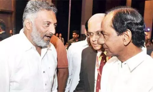 Actor Prakash Raj to Meet CM KCR