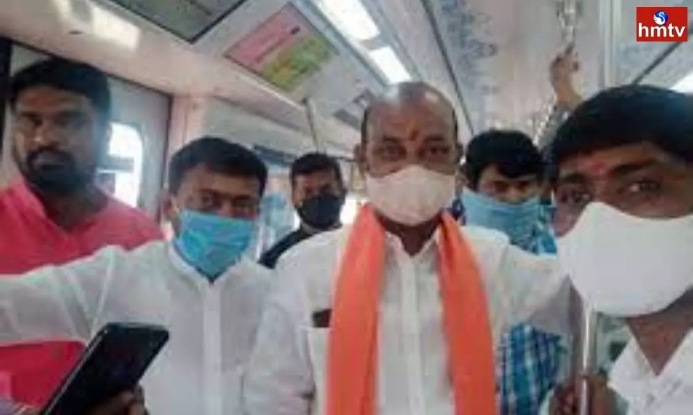 Bandi Sanjay Travelled in Hyderabad Metro Train Today 04 03 2022 | Hyderabad News Today