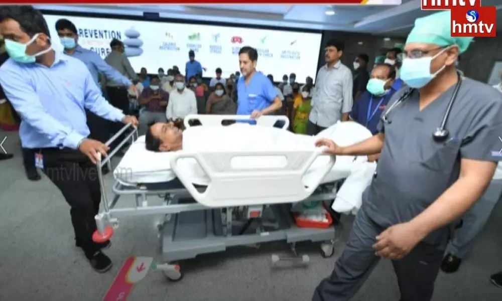 Minister KTR and Harish Rao Visits Yashoda Hospital For KCR | Breaking News