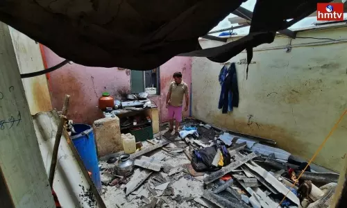 LPG Gas Cylinder Blast Killed 5 Years Old Girl and 4 Members Injured | Live News