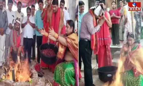 వివాదంలో తెలంగాణ హెల్త్‌ డైరెక్టర్‌.. ఖమ్మంలో విచిత్ర పూజలు..