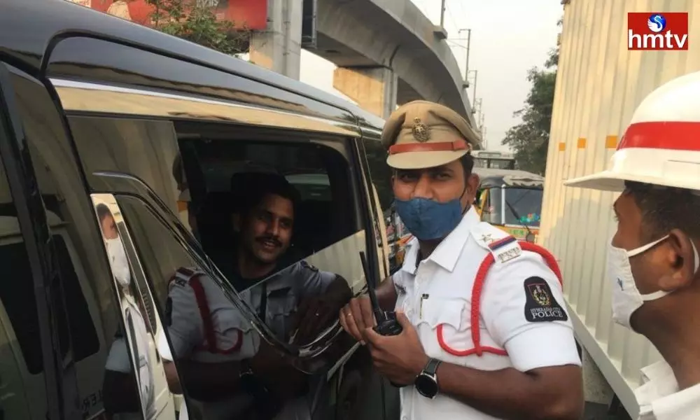 Naga Chaitanya fined By Hyderabad Traffic Police | Telugu Movie News