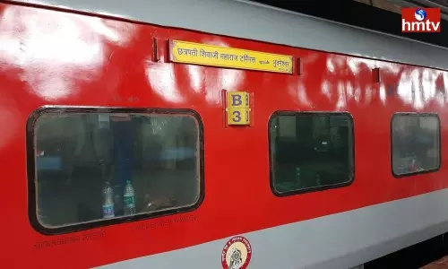 Konark Express Halted At Secunderabad
