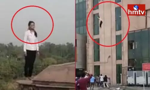 CISF Personnel Saved Life of a Girl Who Jumped From Akshardham Metro Station