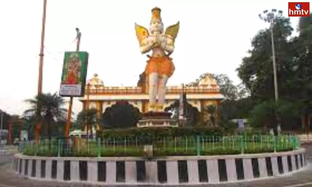 Tirupati Vigilance Department Failed to Stop the Vehicle with Religious Names at Alipiri