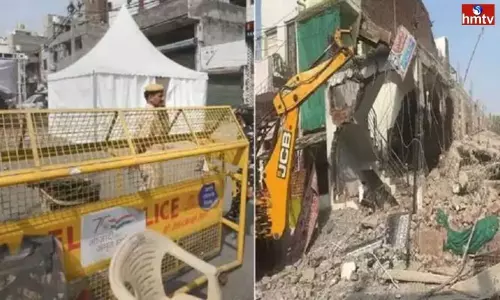 The Supreme Court stayed the removal of the occupants in Jahangirpuri