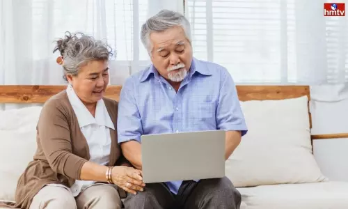 Warning to Senior Citizens to keep these things in mind when Making Online Transactions | Live News