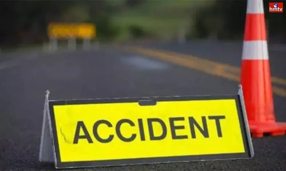 DCM Van Hits Scorpio Vehicle Kills 2 Members in Peddapalli | Telangana Live News