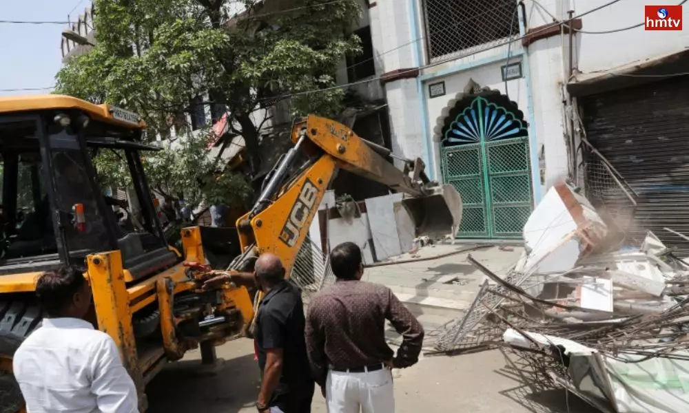 Demolition of Illegal Buildings in Delhi Continuing and Supreme Court Going to Not Involve in This | Live News