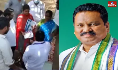 Women Deposed the MLA Kondeti Chittibabu in Gadapa Gadapaku YSRCP