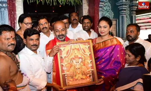 Bandi Sanjay visiting Jubilee Hills Peddamma Talli Temple | Live News