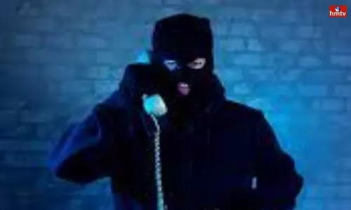 Cyber Frauds Fake Calls and Blackmailing MRO Officers by Saying ACB Officers | Live News Cyber Frauds Fake Calls and Blackmailing MRO Officers by Saying ACB Officers | Live News