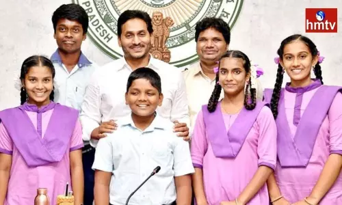 AP CM Jagan Chats With Bendapudi Zilla Parishad High School Students AP CM Jagan Chats With Bendapudi Zilla Parishad High School Students