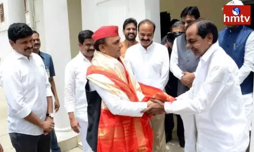 CM KCR Meeting Ends With Akhilesh Yadav