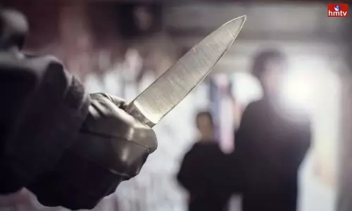 2 Persons Attack on Boy for Loving One Girl in Rajendranagar Hyderabad | Live News Today