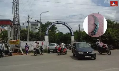 Youth Enter in Rangareddy Court With Knife