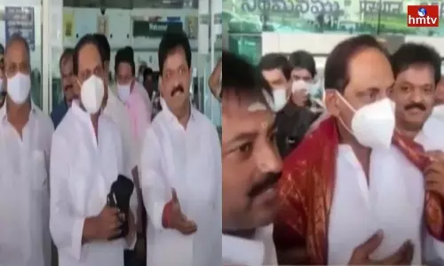 Ex AP CM Nallari Kiran Kumar Reddy to Tirupati | Telugu News