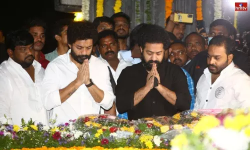 Jr NTR and Kalyan Ram Tribute to Sr NTR at NTR Ghat on 100th Birth Anniversary | Live News Jr NTR and Kalyan Ram Tribute to Sr NTR at NTR Ghat on 100th Birth Anniversary | Live News