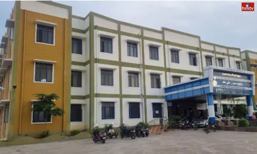 Nalgonda Medical College Become Care of Address for Controversies | Principal vs Staff | Live News