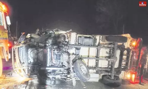 TATA Ace vehicle Hits Lorry Killed 7 Members 8 Seriously Injured in Palnadu | Live News