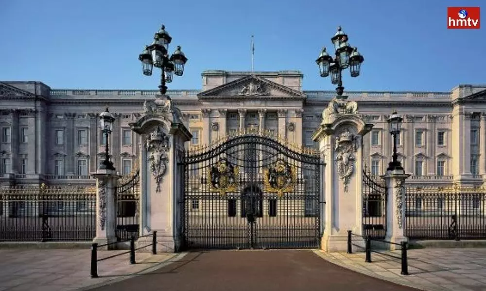 Buckingham Palace Could be Rented out for 2.6 Million Pounds a Month