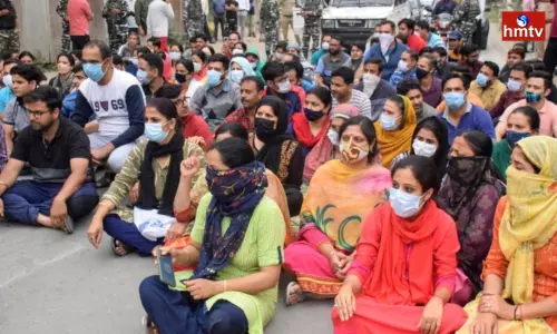 Kashmiri Pandit Workers Preparing For Mass Exodus | National News Kashmiri Pandit Workers Preparing For Mass Exodus | National News