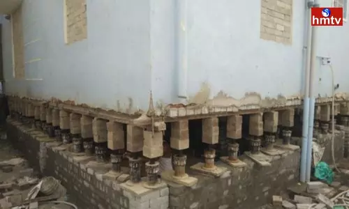 Building lifting with jockeys in Hanamkonda | TS News